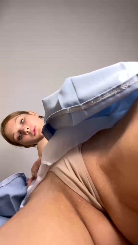 how do u like my upskirt view...