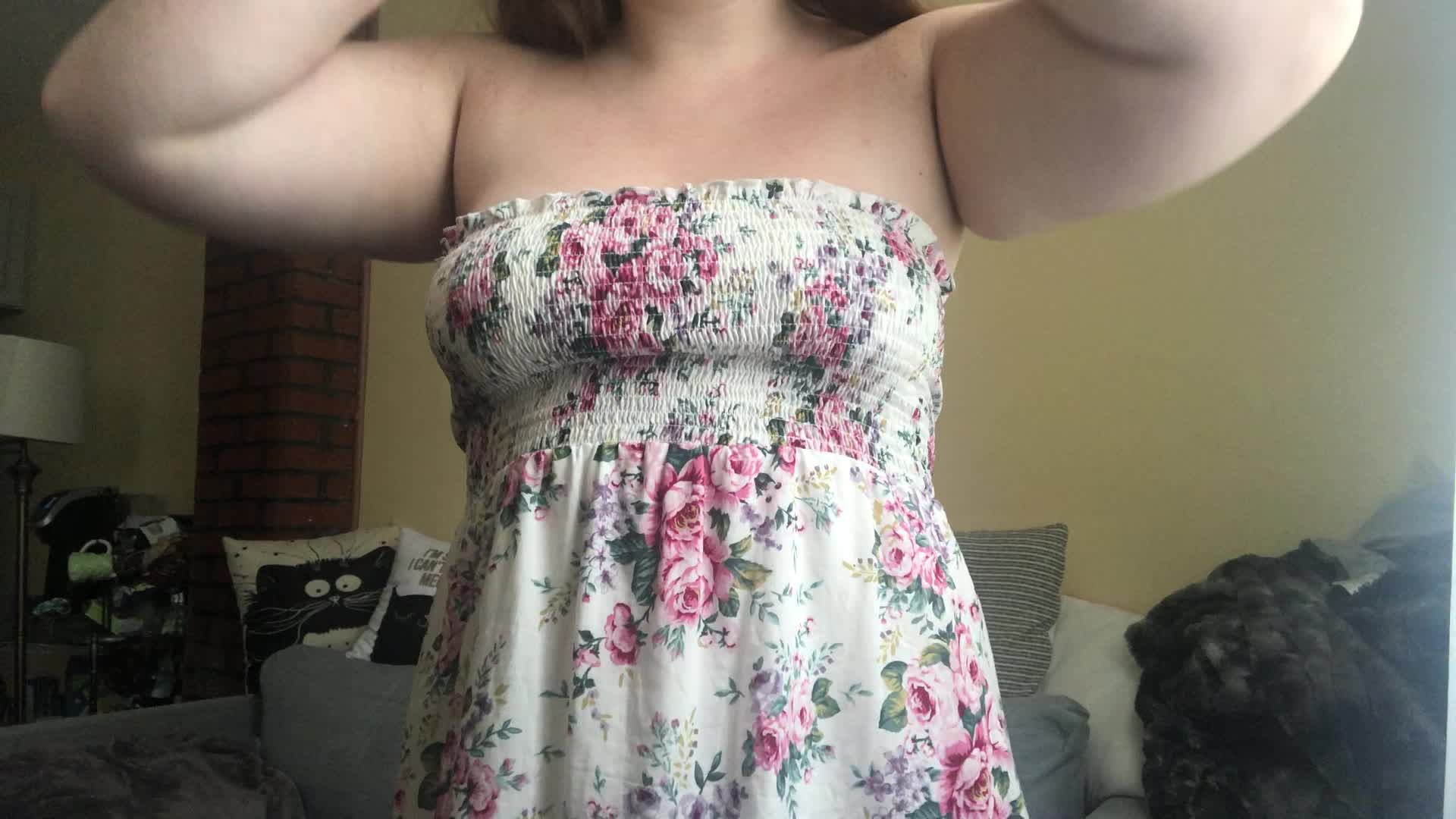 Cute titty reveal <3
