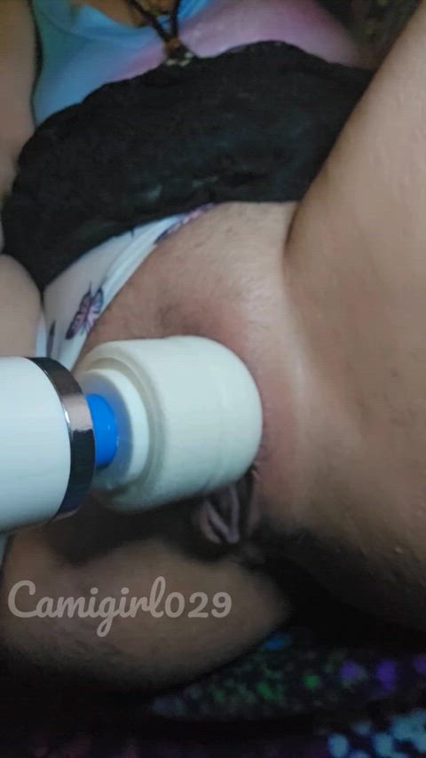 Squirting HARD on my new wand 😈🥵🤤