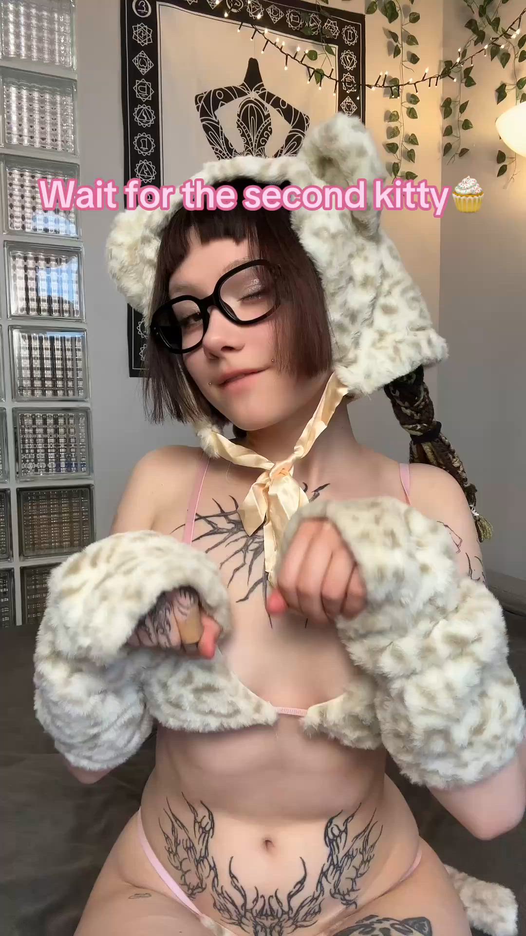 GIF thumbnail