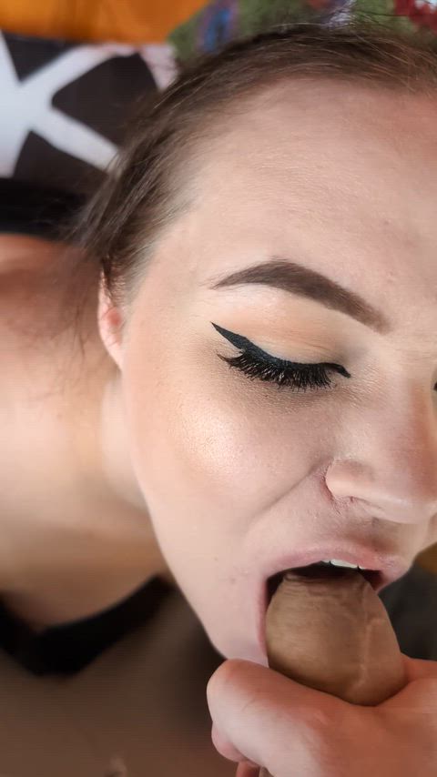 Swallowing a big load 🤤