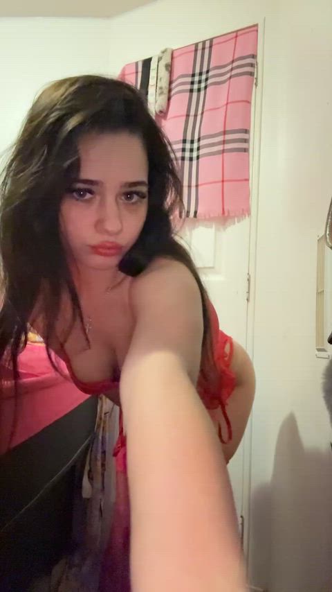 SqueakyDarkredMollies thumbnail