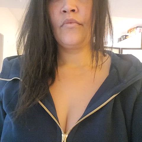 33 married milf milkers