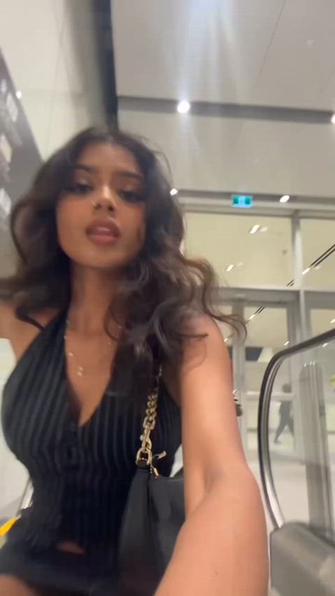 Escalator fit check