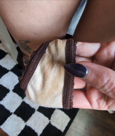 Want to jerk off with my panties after I cum in them? 😈😈