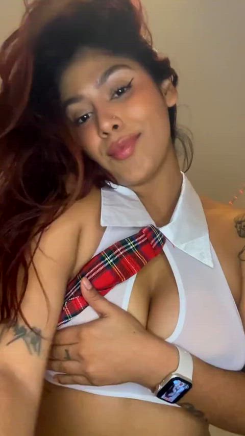 My skin looks really good in this good in this set