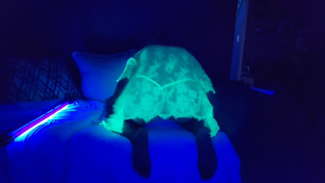 It glows, wellll the thong does anyhow ;)