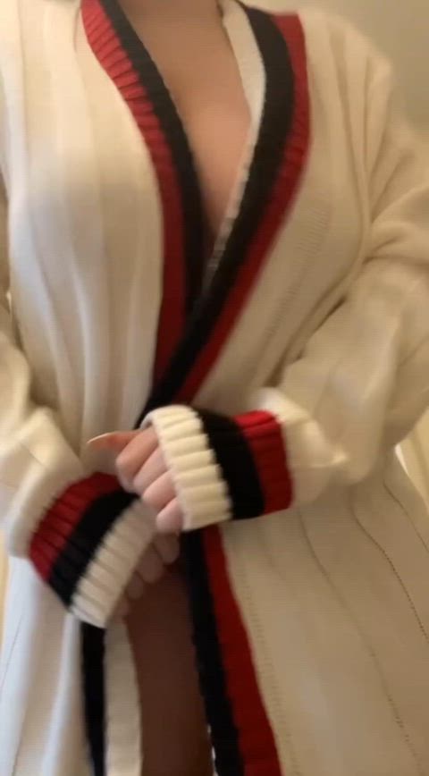 Sexy robe reveal