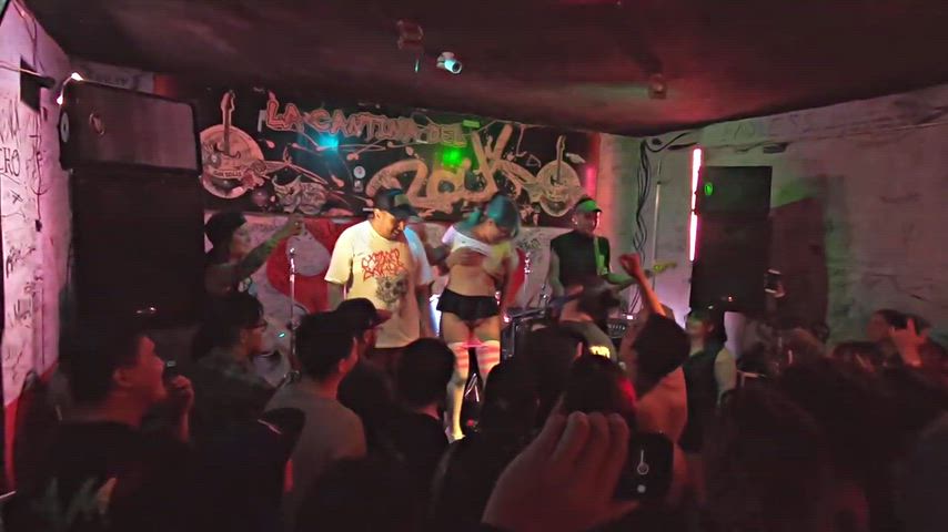 Used in LIVE concert