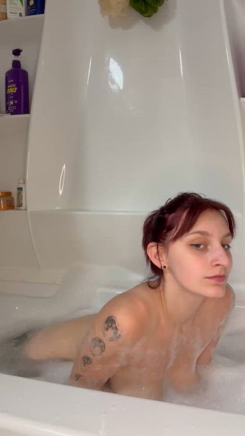 i'm an online slut but shy irl