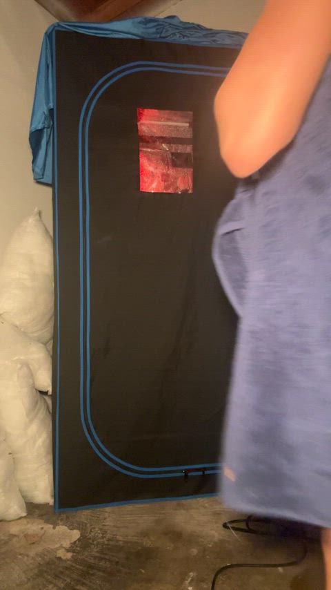 I prefer the one without the towel, hbu?