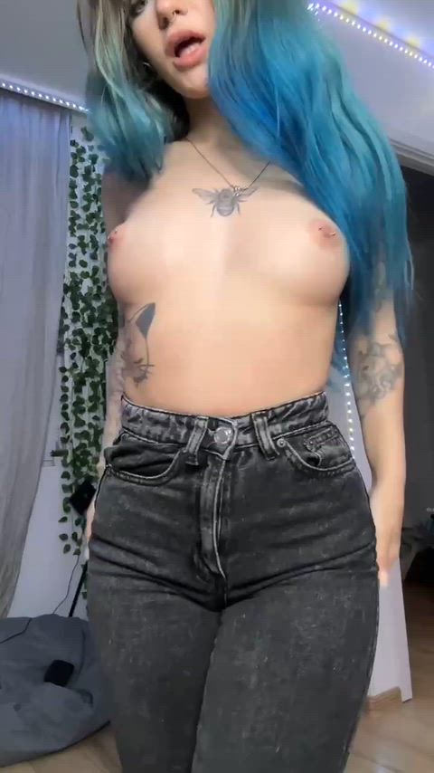 I dream that jeans would be worn exactly how I want them to be worn