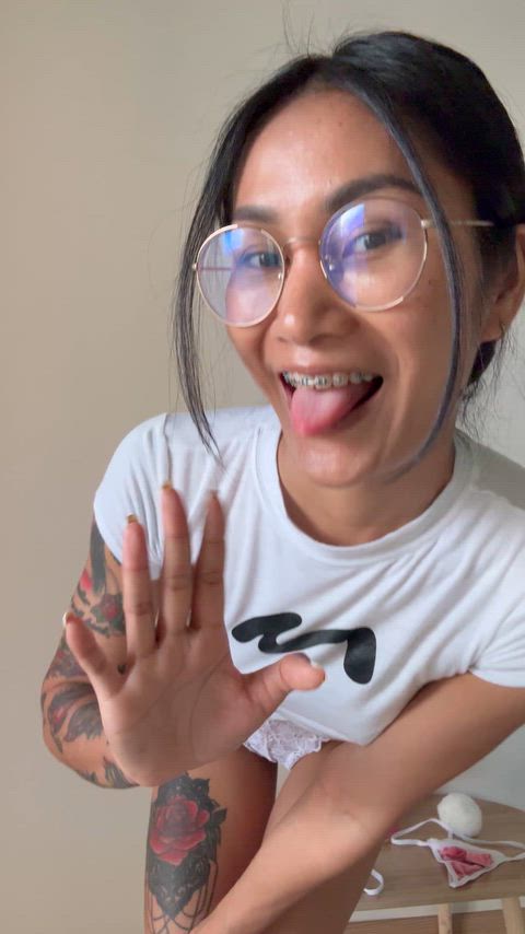 Wanna cum on my braceface?