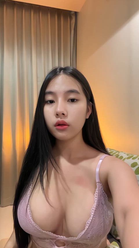 Would you go raw in this Asian girl and cum inside on first meet?