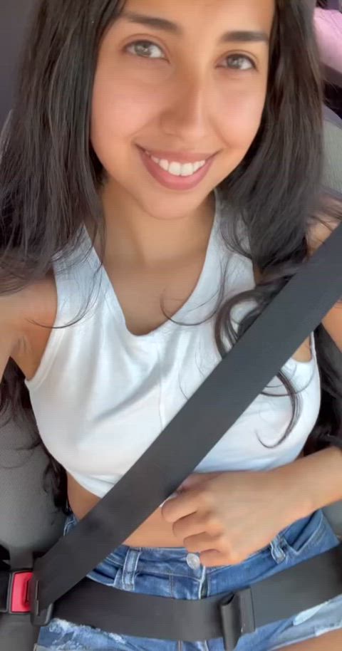 Pretty face & pretty titties to match;)