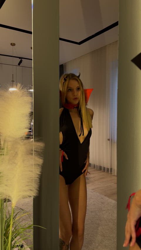OnlyFans Teen Tits Porn GIF by miraa23