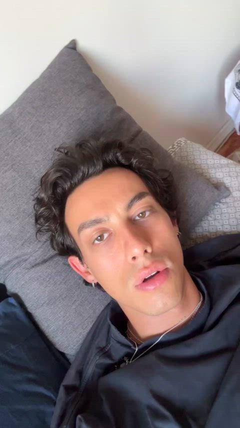 teasing my twunk bulge for you (24)