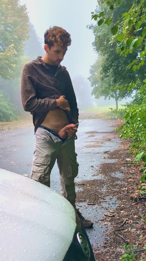 I had to pee so badly in public 😳💦