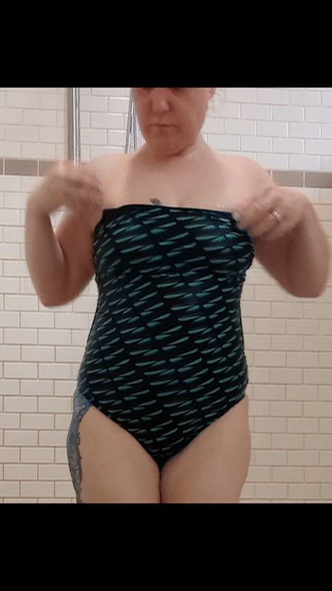 StrikingLavenderMoray thumbnail