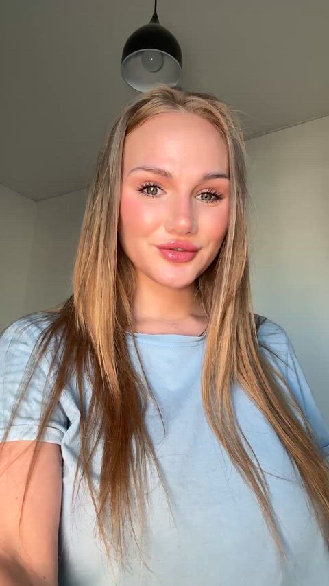 morning boobs reveal