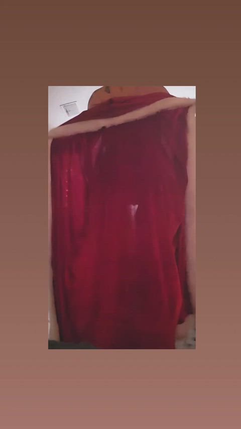 💋 Santa can I sit on your lap? 🎄💋 Find me on Reddit for kinky items and Onlyfans for explicit content thumbnail