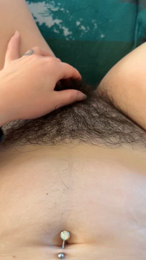 If a little bush doesn’t scare you, then you’re my type