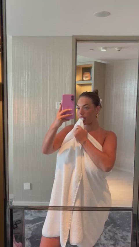 With all the talk about the itty bitty titty committee I just wanted to take a minute to remind you all tits are fucking amazing... Big... Small .. but my favorite are huge hehe