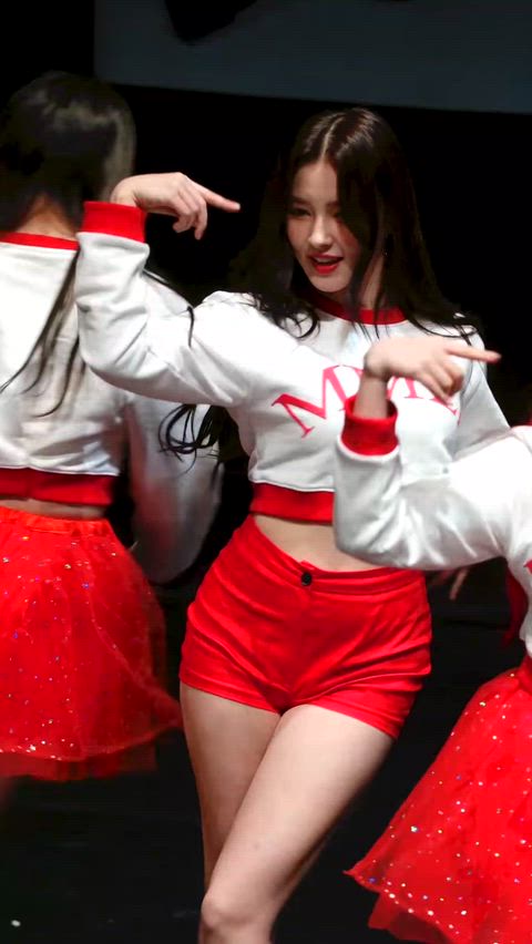 Nancy - MOMOLAND