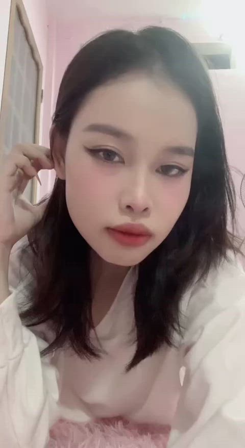 my application to be ur petite 4’11 Asian gf