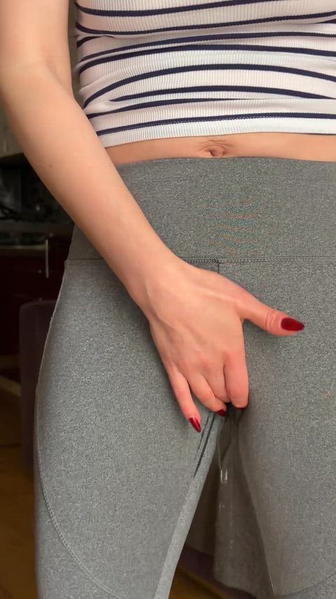 I need your tongue to lick me🥵💦 thumbnail