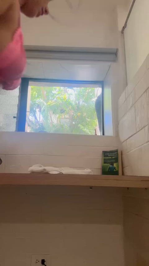 Cleaning and boucing