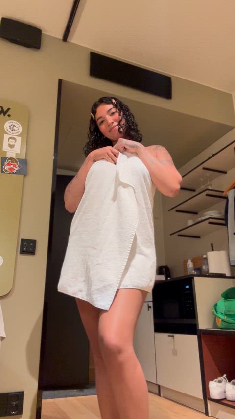 Revealing my juicy boobies