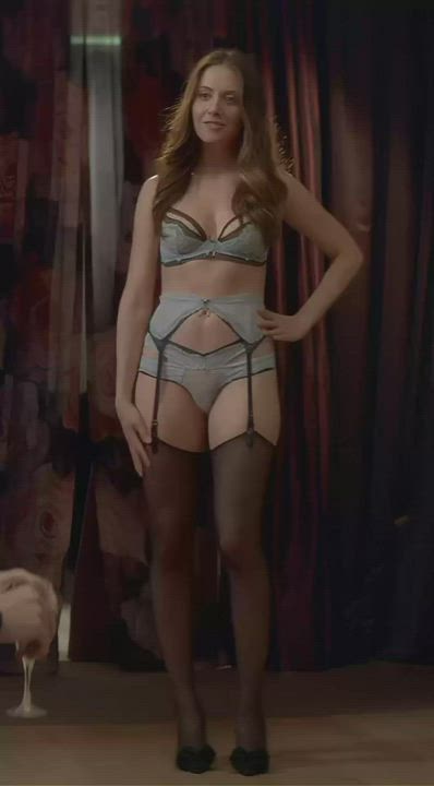 Alison Brie Celebrity Cute Porn GIF by redbledcom