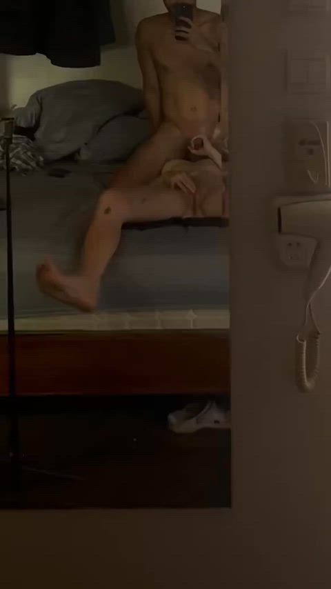 Emma has been addicted making herself cum while eating my ass and jerking me off at the same time 👸🏻 thumbnail