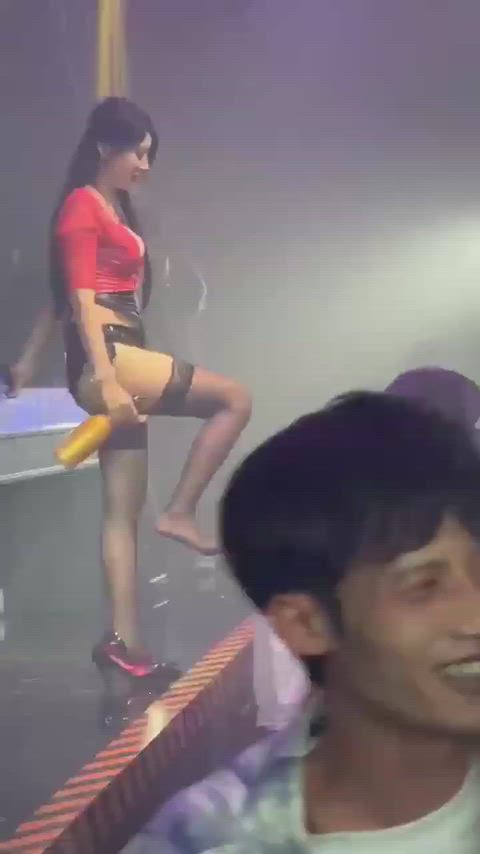 Singer Does the Selma Hayek Routine at a Concert in China