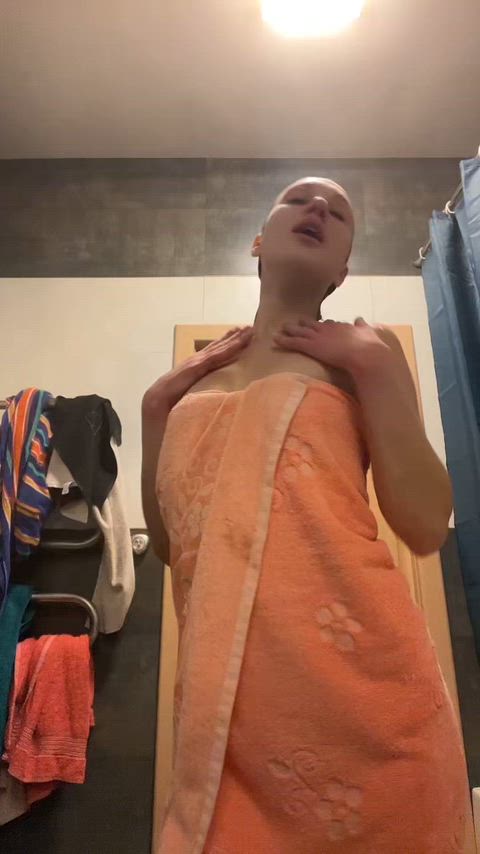 My petite body is so good that Santa Claus came twice this year already 🥰