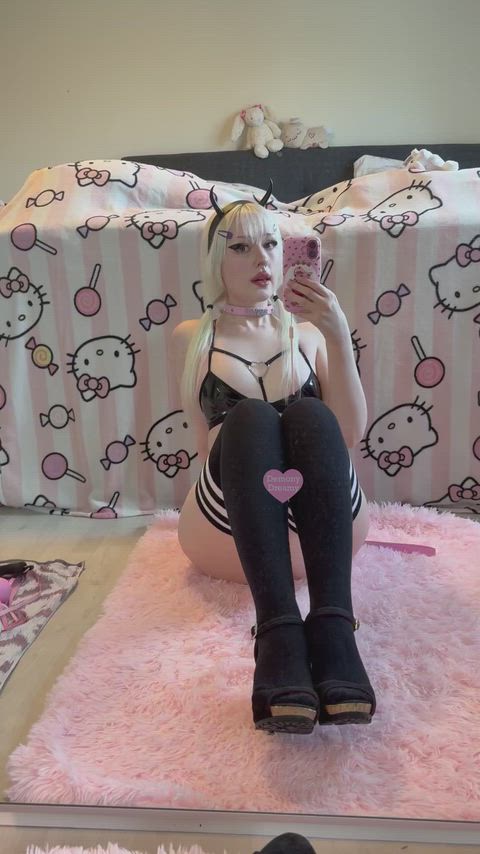 Succubus by daemon_bby