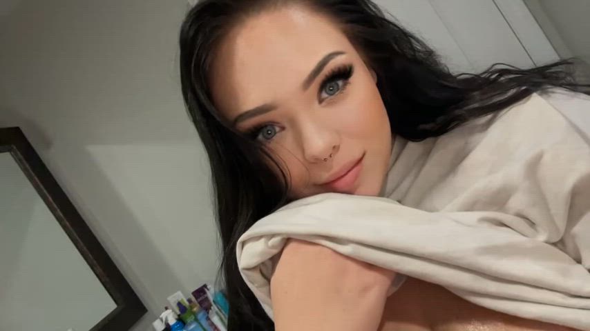 OnlyFans Teen Tits Porn GIF by onlyalysson