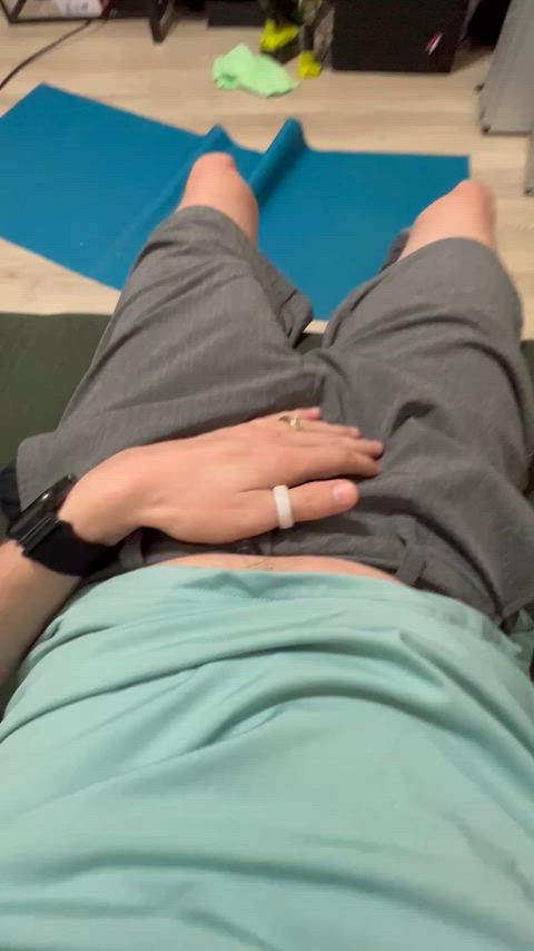 I’m really suffering in these shorts 🫠