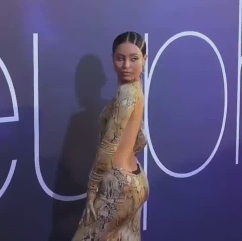 Alexa Demie