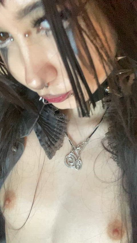 18yo goth bangs over untouched eyes, craving 50+ spikes