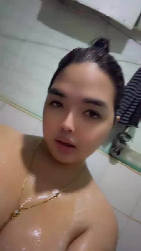 who’s up for shower fuck?