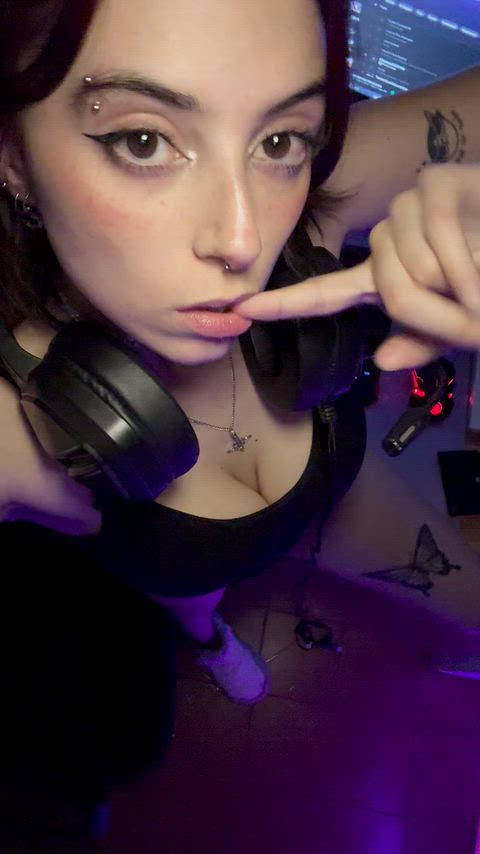 SwelteringAwkwardCow thumbnail