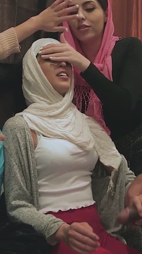Hotties in hijabs