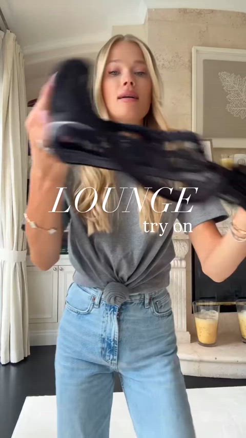 Vita Sidorkina Lounge try on