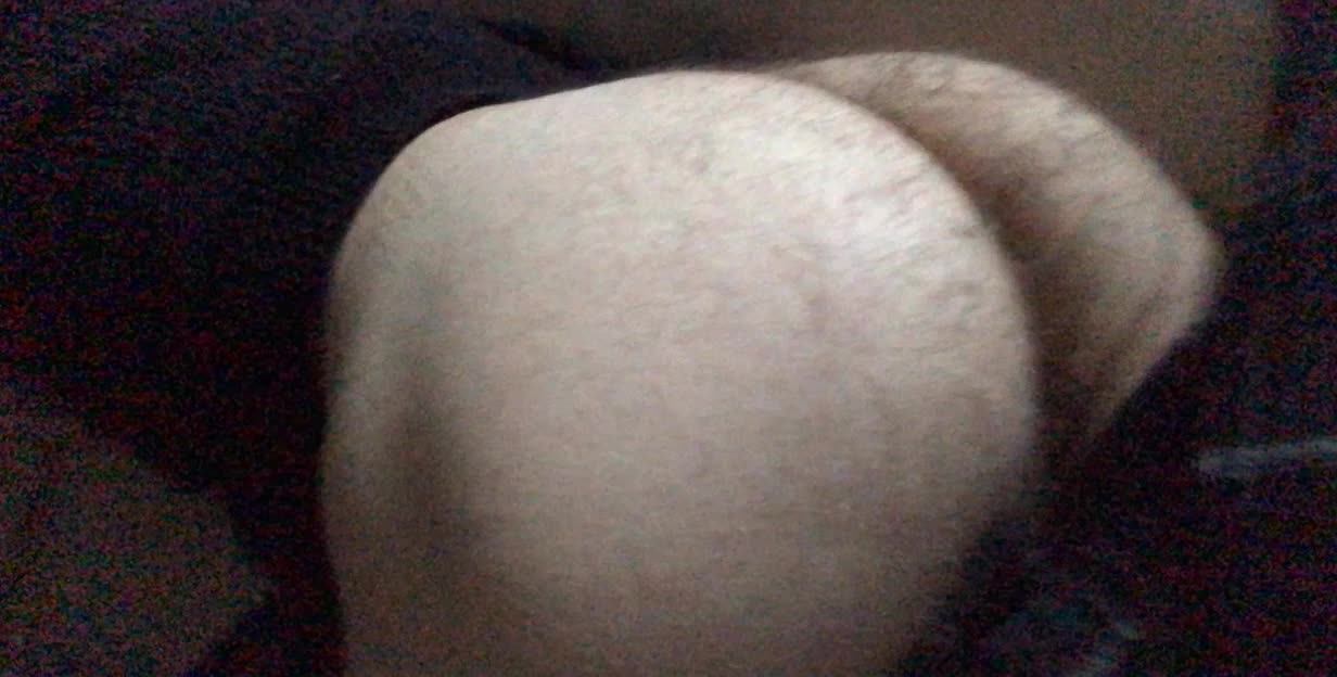 Wish there was a well endowed man next to me 😉