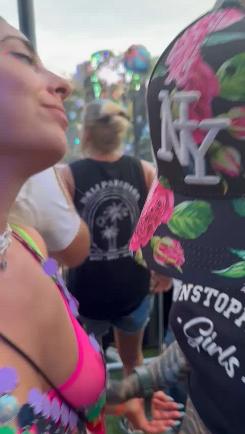 good morning and a good start into the new week [r/breastsucking]