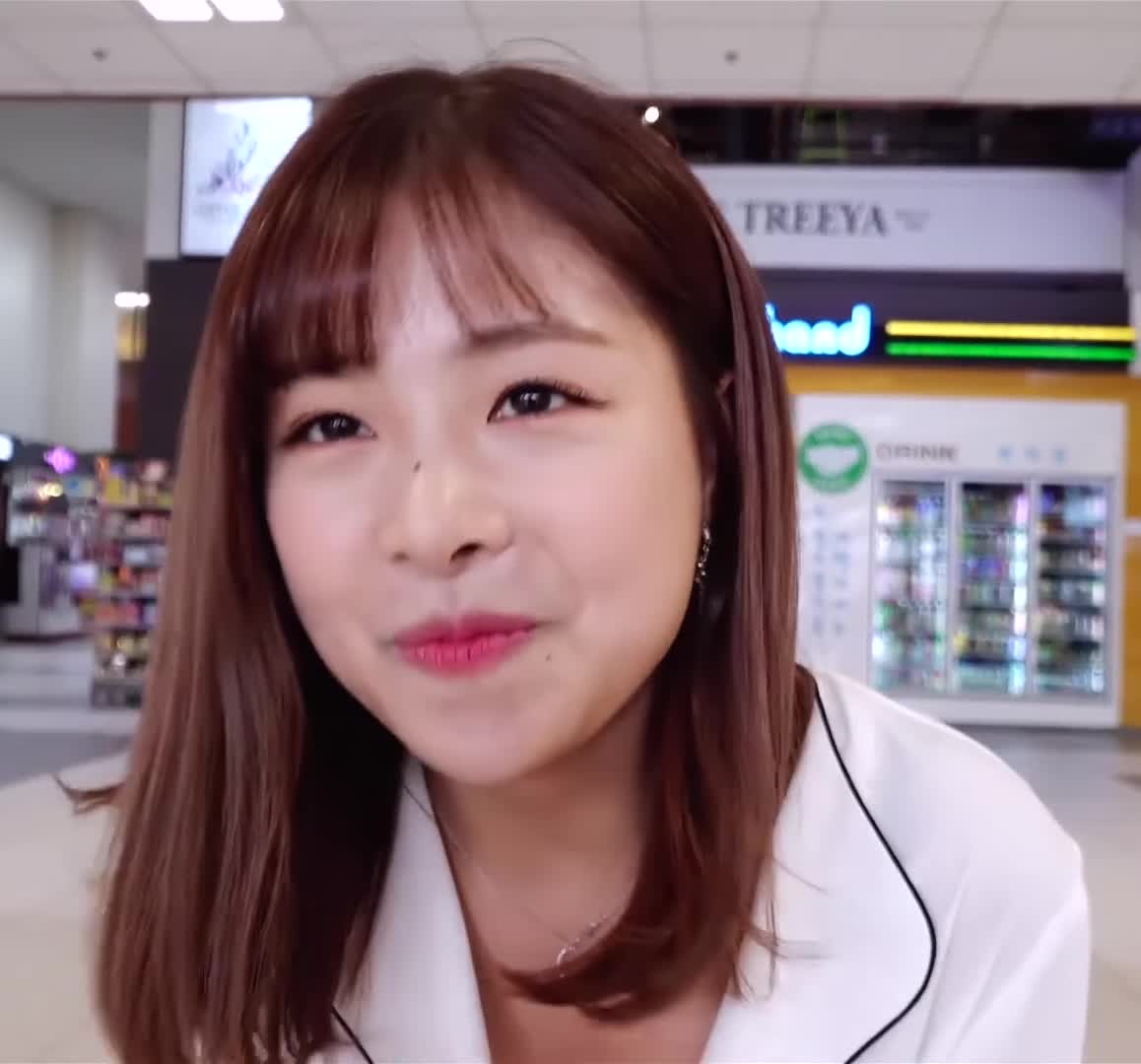 April - Chaewon