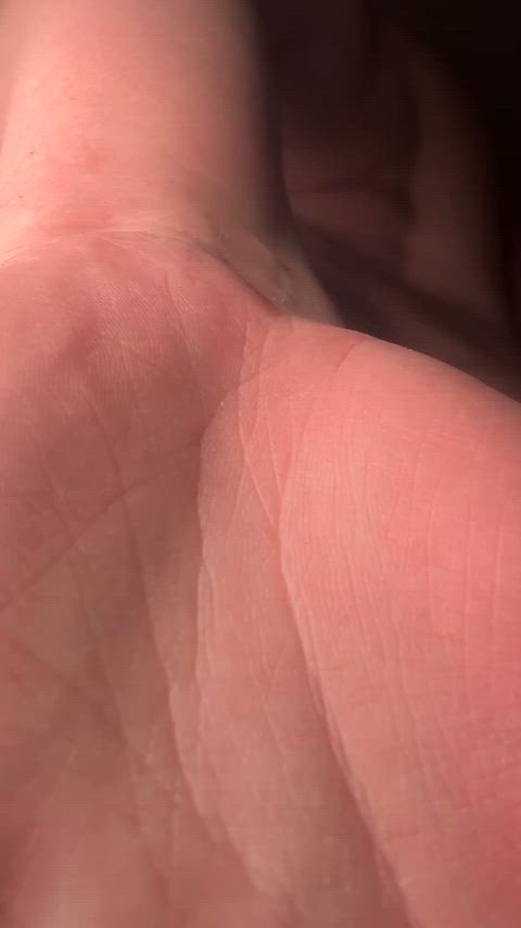 Drop a yes if you'd fuck my ass & I'll DM you my new pics (First 99 people only)