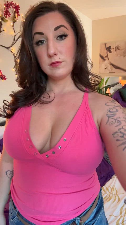 These tits lead the way—good boys just follow.